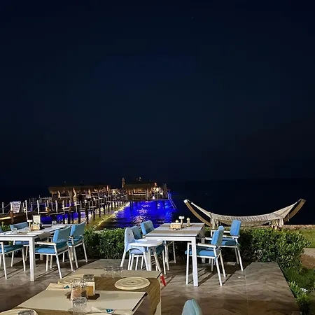 Sunrise Club, Bogaz
